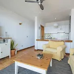 Atico Gigantes Vistas+wifi 600 Mbps + Playa アパート サンティアゴ・デル・テイデ
