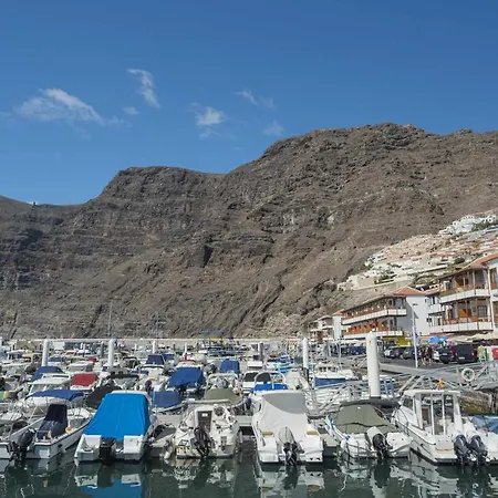 Atico Gigantes Vistas+wifi 600 Mbps + Playa Appartement