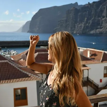 Atico Gigantes Vistas+wifi 600 Mbps + Playa Appartement